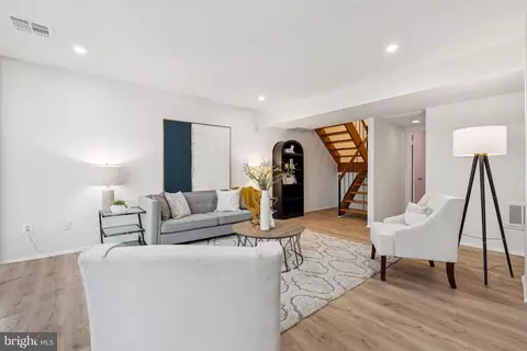 Living - 11540 Hickory Cluster, Reston, VA 20190 photo 4 of 5