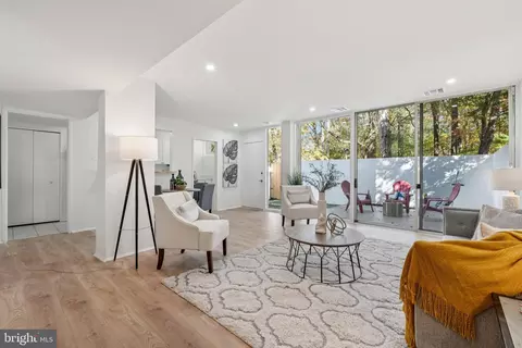 Living - 11540 Hickory Cluster, Reston, VA 20190 photo 2 of 5