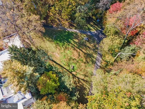 View/Area - 11540 Hickory Cluster, Reston, VA 20190 photo 2 of 7