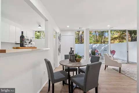 Dining - 11540 Hickory Cluster, Reston, VA 20190 photo 1 of 2