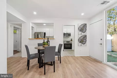 Dining - 11540 Hickory Cluster, Reston, VA 20190 photo 2 of 2