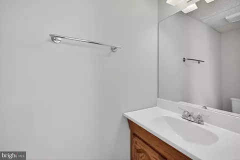 8537 Hooes Rd, Springfield, VA 22153 photo 25