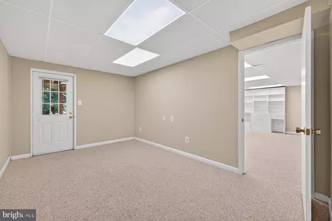 8537 Hooes Rd, Springfield, VA 22153 photo 22