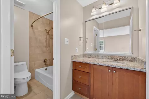 8537 Hooes Rd, Springfield, VA 22153 photo 17