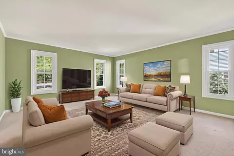 8537 Hooes Rd, Springfield, VA 22153 photo 3
