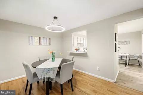 5879 Jacksons Oak Ct, Burke, VA 22015 photo 8