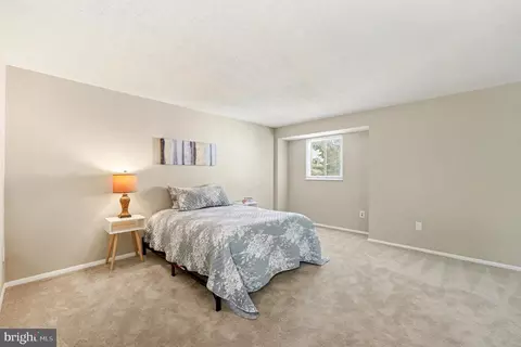 5879 Jacksons Oak Ct, Burke, VA 22015 photo 16