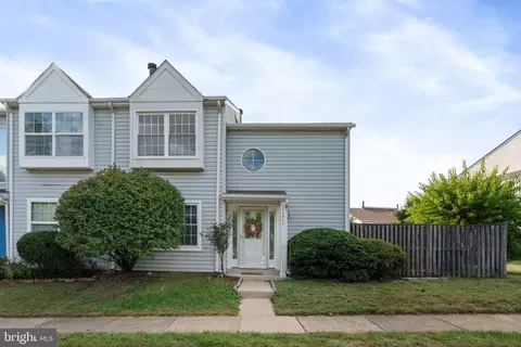 14005 C Grumble Jones Ct, Centreville, VA 20121