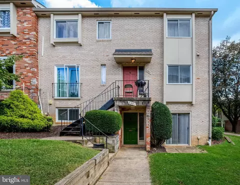 4551 Logsdon Dr, Annandale, VA 22003