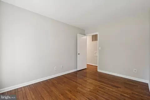 1172 Foxhound Ct, Mclean, VA 22102 photo 24