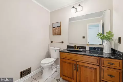 1172 Foxhound Ct, Mclean, VA 22102 photo 15