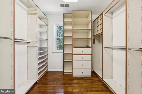 1172 Foxhound Ct, Mclean, VA 22102 photo 36