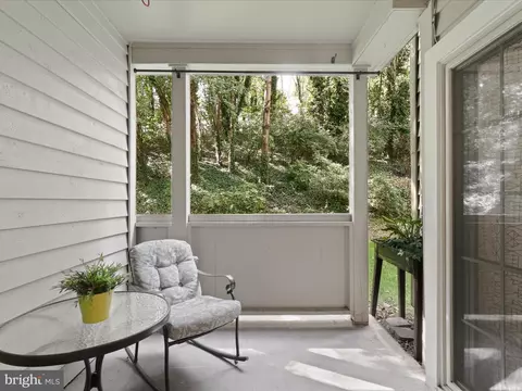 12161 Penderview Ter #906, Fairfax, VA 22033