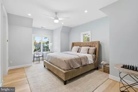Bedroom - 7000 Hector Rd, Mclean, VA 22101 photo 3 of 5