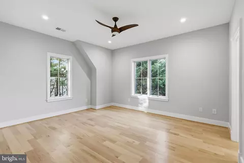 Bedroom - 7000 Hector Rd, Mclean, VA 22101 photo 4 of 5