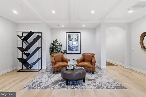 Entry Way - 7000 Hector Rd, Mclean, VA 22101 photo 6 of 10
