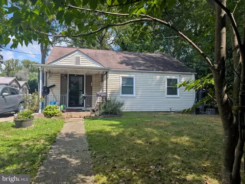 1939 Storm Dr, Falls Church, VA 22043