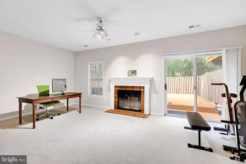 Living - 8110 Squirrel Run Rd, Springfield, VA 22152 photo 2 of 3