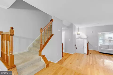 Entry Way - 8110 Squirrel Run Rd, Springfield, VA 22152 photo 2 of 4