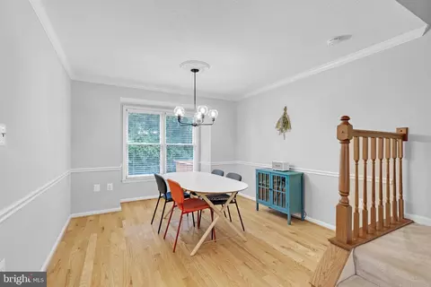 Dining - 8110 Squirrel Run Rd, Springfield, VA 22152 photo 1 of 2