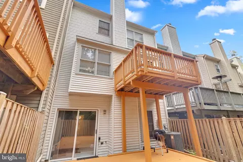 Exterior - 8110 Squirrel Run Rd, Springfield, VA 22152 photo 9 of 10