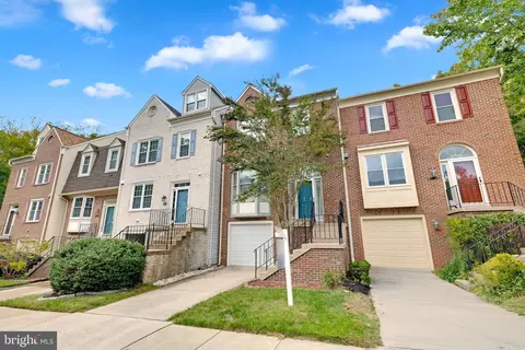 Exterior - 8110 Squirrel Run Rd, Springfield, VA 22152 photo 3 of 10