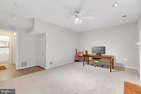 Living - 8110 Squirrel Run Rd, Springfield, VA 22152 photo 3 of 3