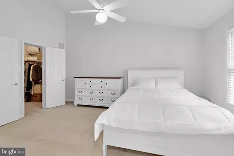 Bedroom - 8110 Squirrel Run Rd, Springfield, VA 22152 photo 2 of 4