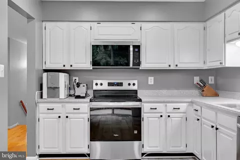 Kitchen - 8110 Squirrel Run Rd, Springfield, VA 22152 photo 1 of 2