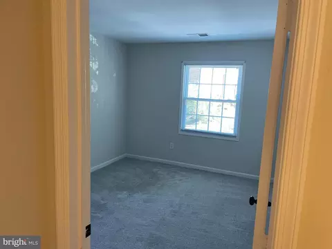 Bedroom - 5800 E Torington Dr #836, Springfield, VA 22152 photo 3 of 3