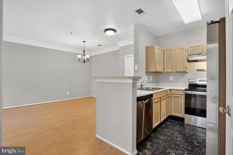 Kitchen - 1580 Spring Gate Dr #4205, Mclean, VA 22102 photo 2 of 4