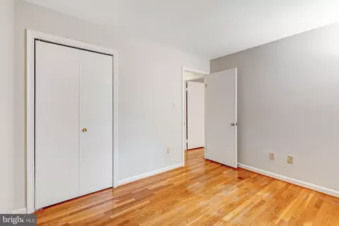 Bedroom - 6801 Houndmaster Rd, Springfield, VA 22152 photo 2 of 8