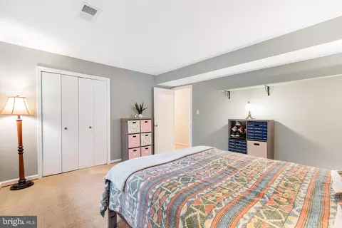 Bedroom - 6801 Houndmaster Rd, Springfield, VA 22152 photo 8 of 8