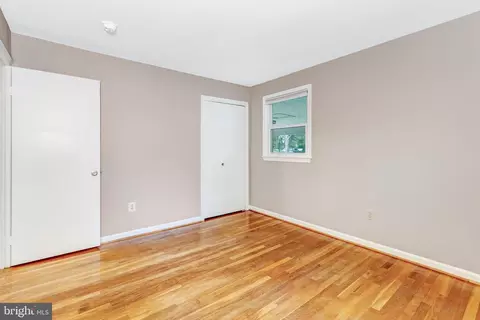Bedroom - 6801 Houndmaster Rd, Springfield, VA 22152 photo 3 of 8