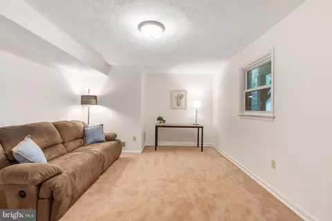 Living - 6801 Houndmaster Rd, Springfield, VA 22152 photo 4 of 5