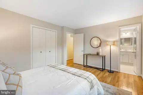 Bedroom - 6801 Houndmaster Rd, Springfield, VA 22152 photo 6 of 8