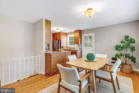 Dining - 6801 Houndmaster Rd, Springfield, VA 22152 photo 3 of 7