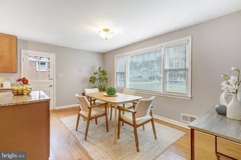 Dining - 6801 Houndmaster Rd, Springfield, VA 22152 photo 2 of 7