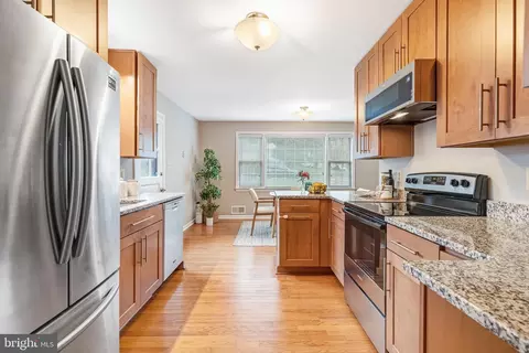 Kitchen - 6801 Houndmaster Rd, Springfield, VA 22152 photo 3 of 3
