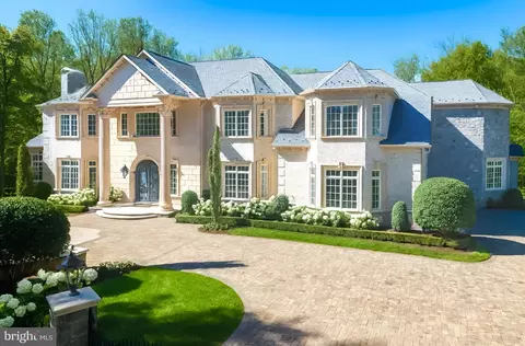 1174 Old Tolson Mill Rd, Mclean, VA 22102