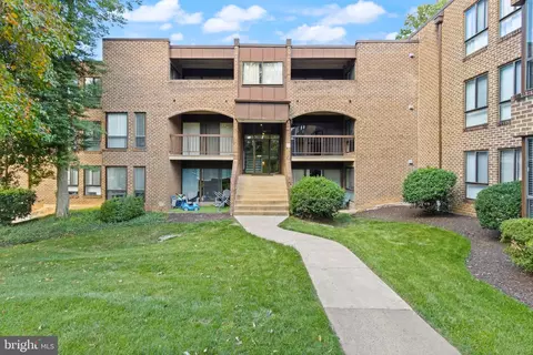 11240 Chestnut Grove Sq #358, Reston, VA 20190