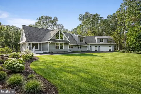 10900 Hunter Station Rd, Vienna, VA 22181