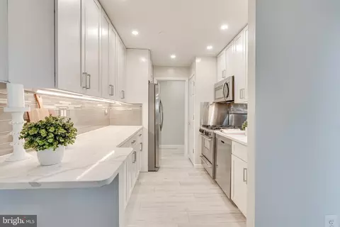 1923 Wilson Ln #202, Mclean, VA 22102 photo 9