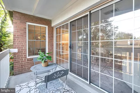 1923 Wilson Ln #202, Mclean, VA 22102 photo 27