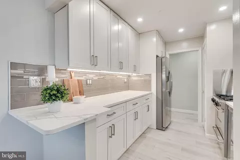 1923 Wilson Ln #202, Mclean, VA 22102 photo 10