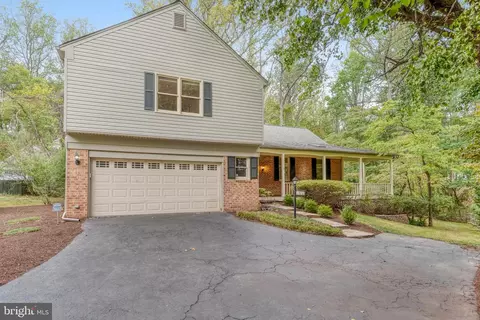 12210 Rowan Tree Dr, Fairfax, VA 22030