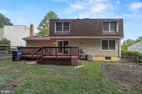 Exterior - 6122 Mantle Rd, Burke, VA 22015 photo 5 of 9