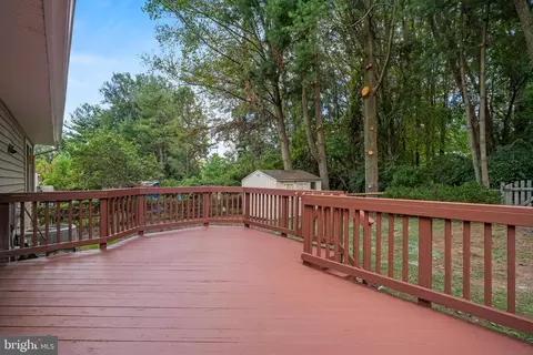 Exterior - 6122 Mantle Rd, Burke, VA 22015 photo 3 of 9