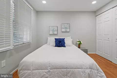 Bedroom - 6122 Mantle Rd, Burke, VA 22015 photo 6 of 7