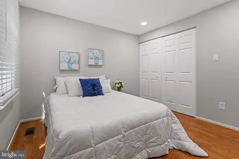 Bedroom - 6122 Mantle Rd, Burke, VA 22015 photo 5 of 7